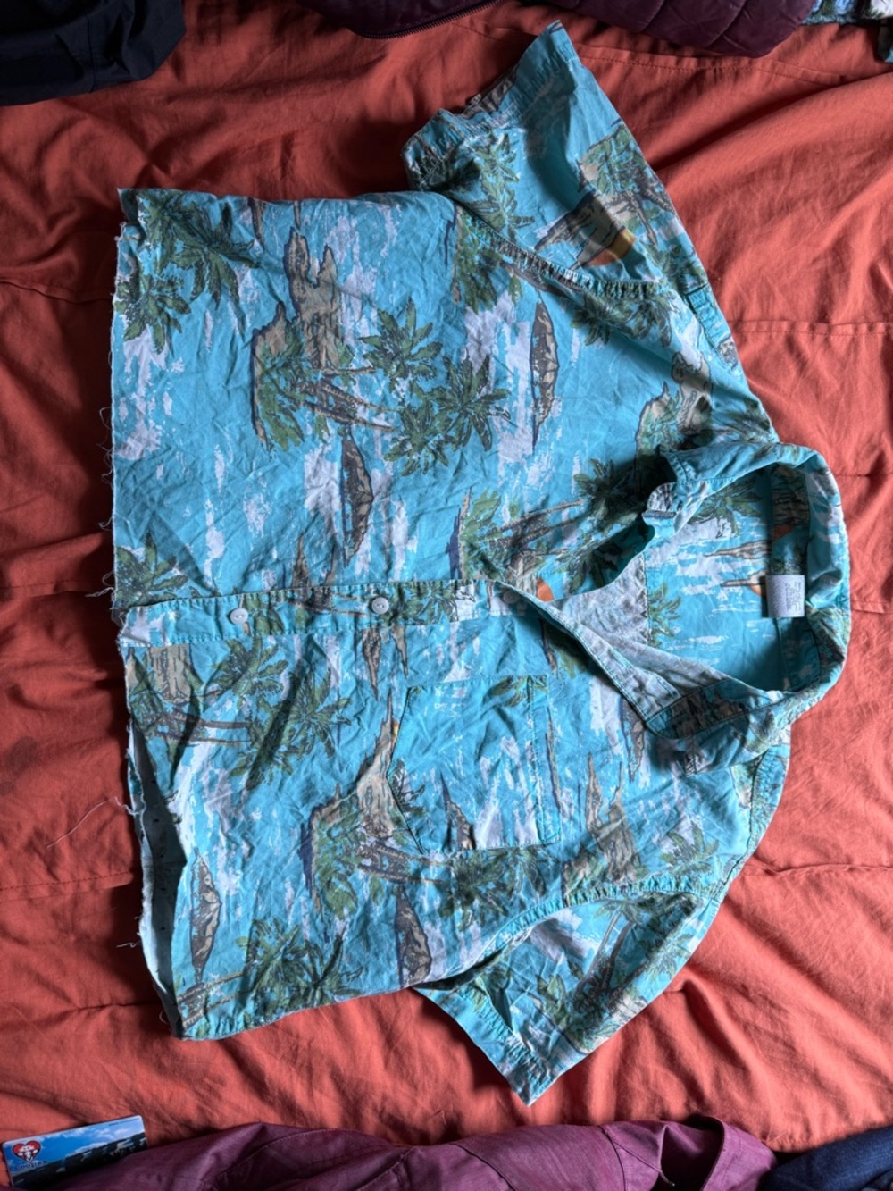 Hang Ten Turquoise and Green Tropical Button-Up Shirt